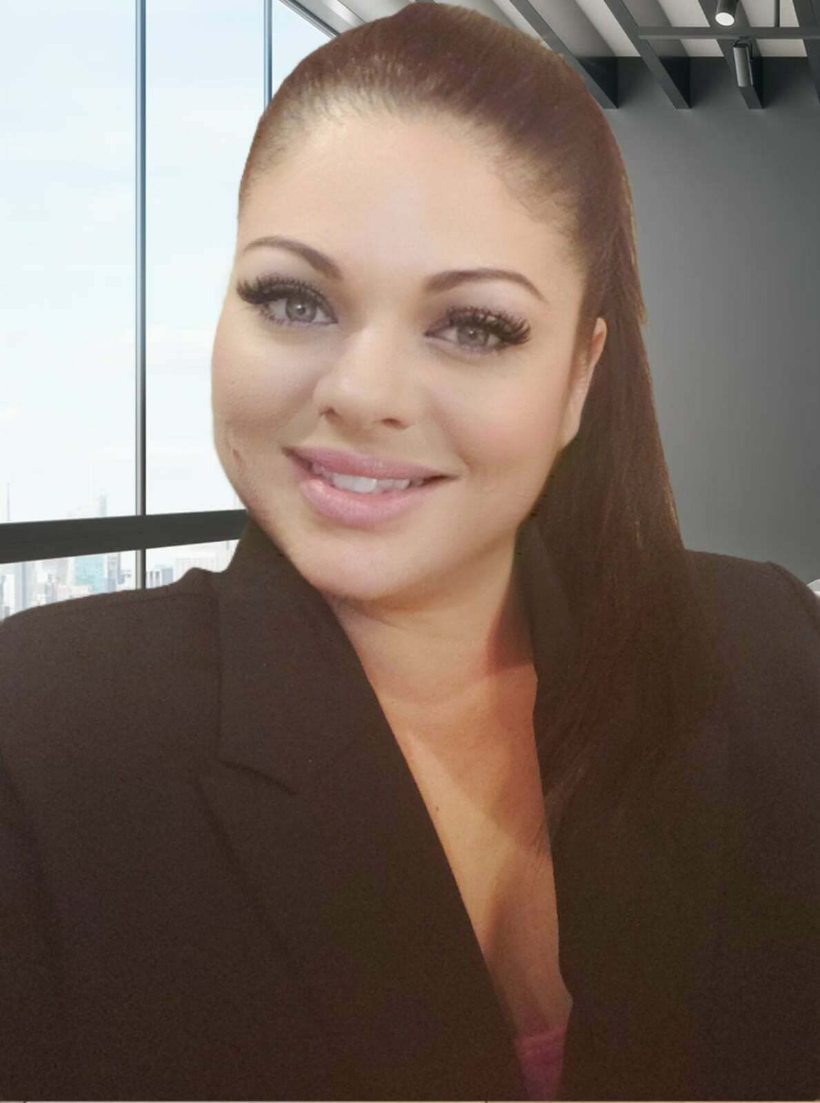 Elena Fernandez, Real Estate Salesperson in Miami, Home Lovers Realty