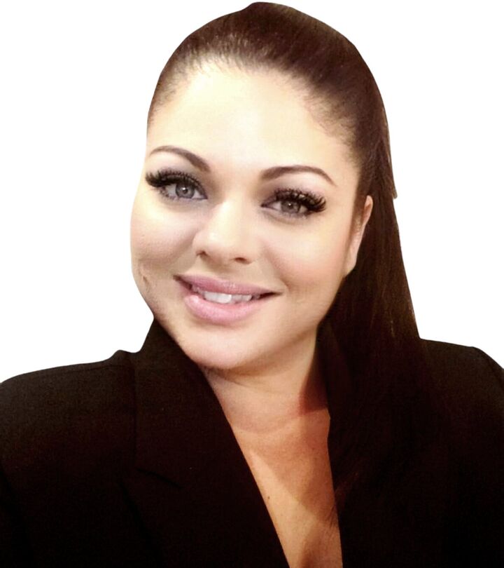 Elena Fernandez, Real Estate Salesperson in Miami, Town & Country Properties