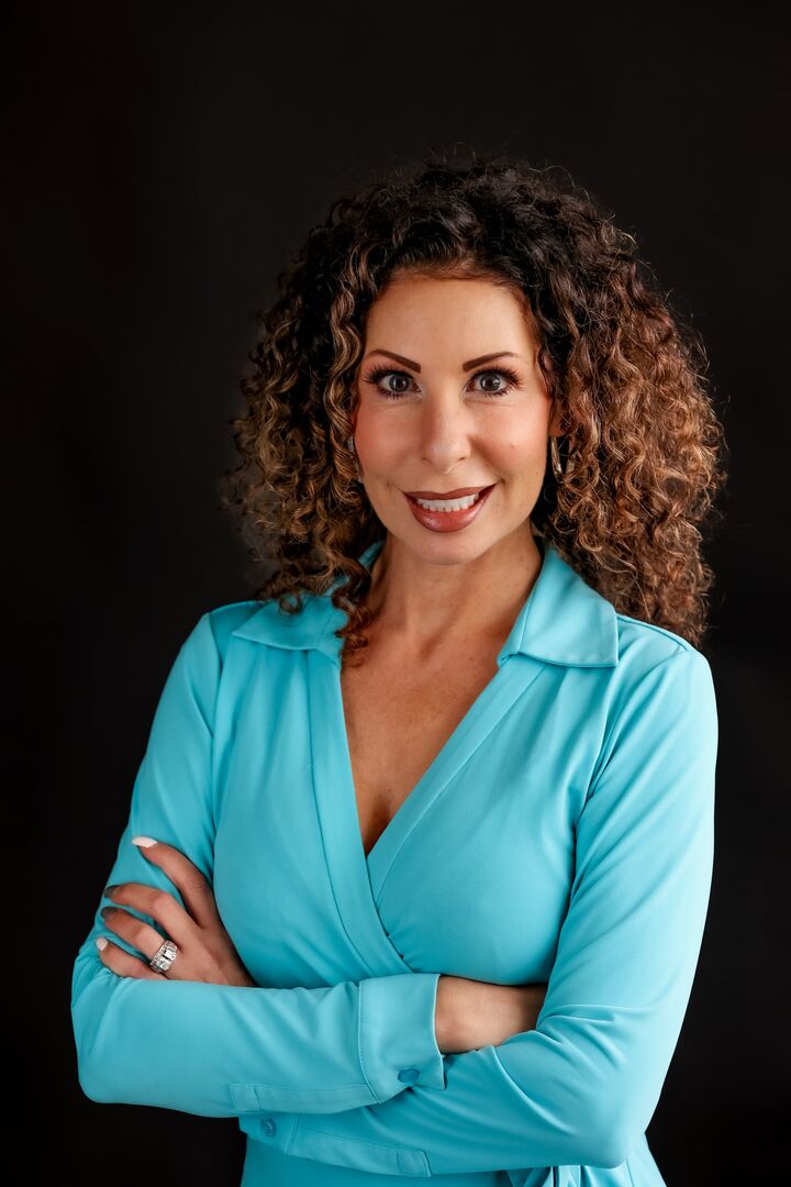 Michele Frederick, Real Estate Salesperson in North Ridgeville, Schmidt Family of Companies