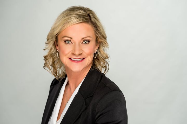 Barbie Heyl, Associate Real Estate Broker in Sioux City, ProLink