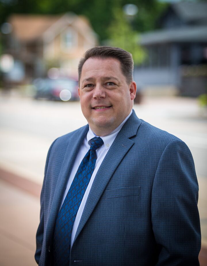 John Prencipe, Associate Real Estate Broker in Joliet, Circle