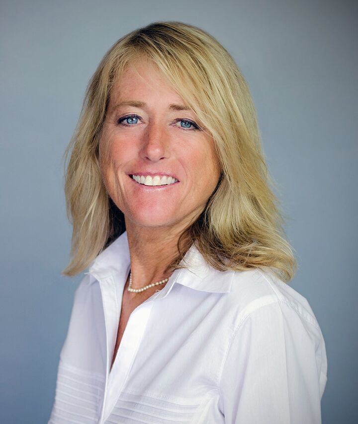 Julie Geary Powell, Real Estate Salesperson in Longboat Key, Beggins Enterprises