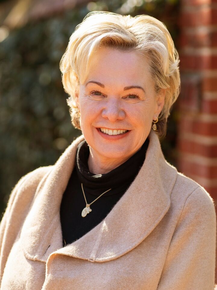 Suzanne E. Backus, Real Estate Salesperson in Alexandria, McEnearney