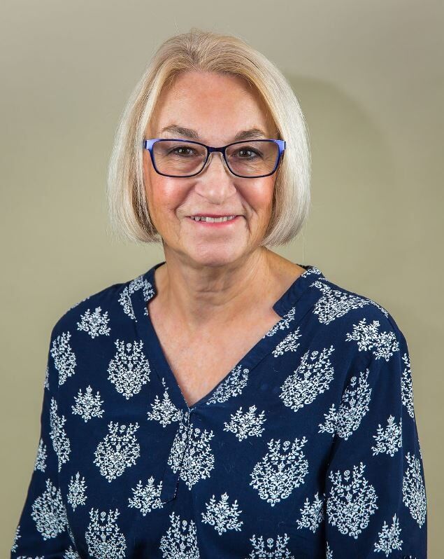 Joyce Surprenant,  in Morrice, Professionals