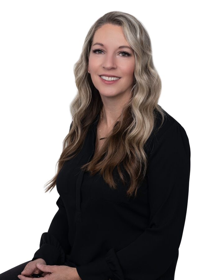 Wendy Elliot, Real Estate Salesperson in Lewiston, Price Right