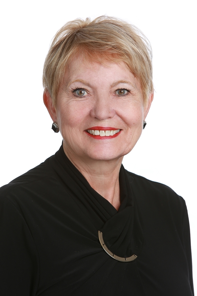 Nettie Hendricks, Sales Representative in Calgary, CENTURY 21 Canada