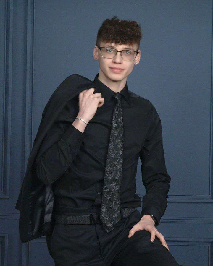 Nathan Hoy,  in Morrice, Professionals