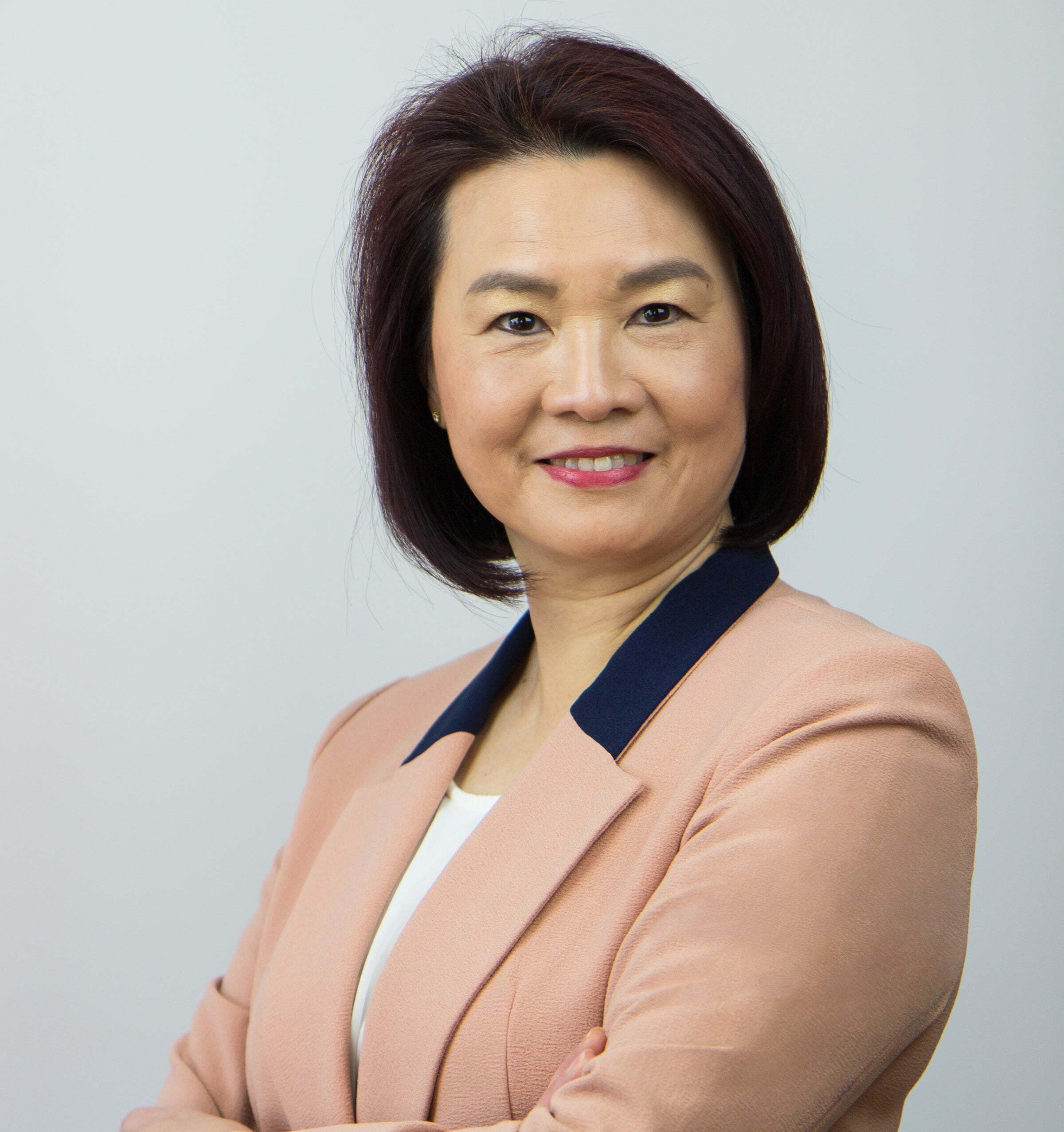 Eva Mok, Associate Real Estate Broker in Kendall Park, Maturo