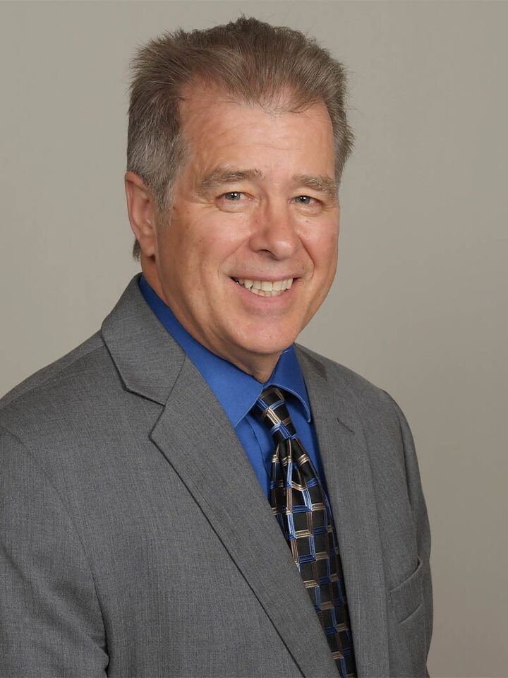 Mike Roessler, Real Estate Broker in Cross Plains, Affiliated