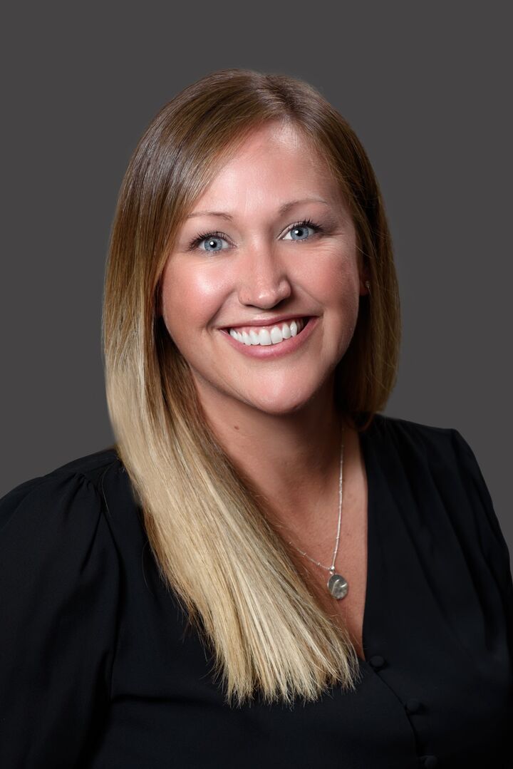 Shannon Lyons, Real Estate Broker in Zionsville, Scheetz