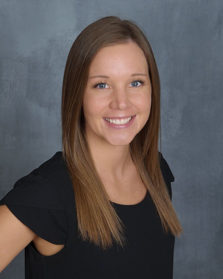 Amanda Evenson, Real Estate Broker in Bentonville, Harris McHaney & Faucette