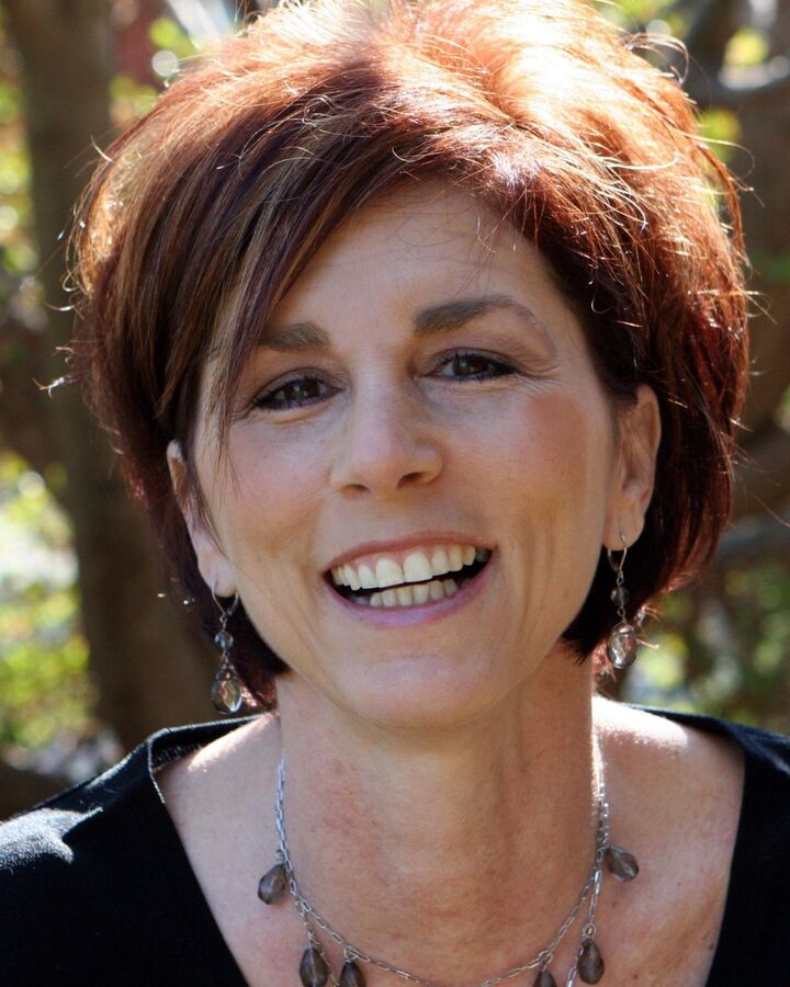 Teresa Zanelotti, Real Estate Salesperson in California, O'BRIEN REALTY ERA POWERED