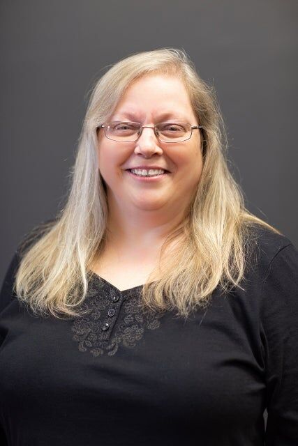 Donna Bishop,  in Shreveport, Elite