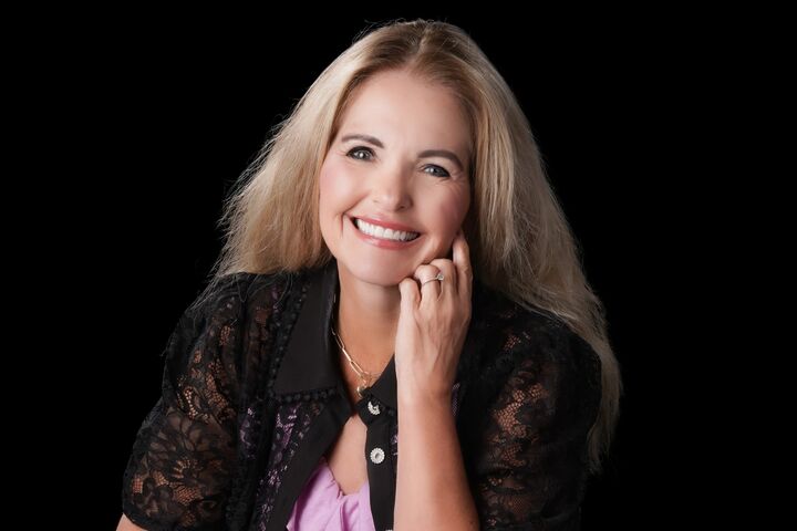 Lisa Salisbury, Sales Associate in Coeur D Alene, Schneidmiller Realty