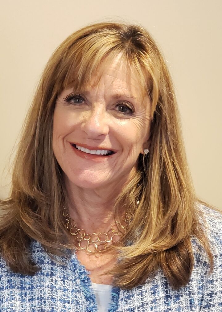 Susan Ruiz,  in Woodbury, Realty Connect
