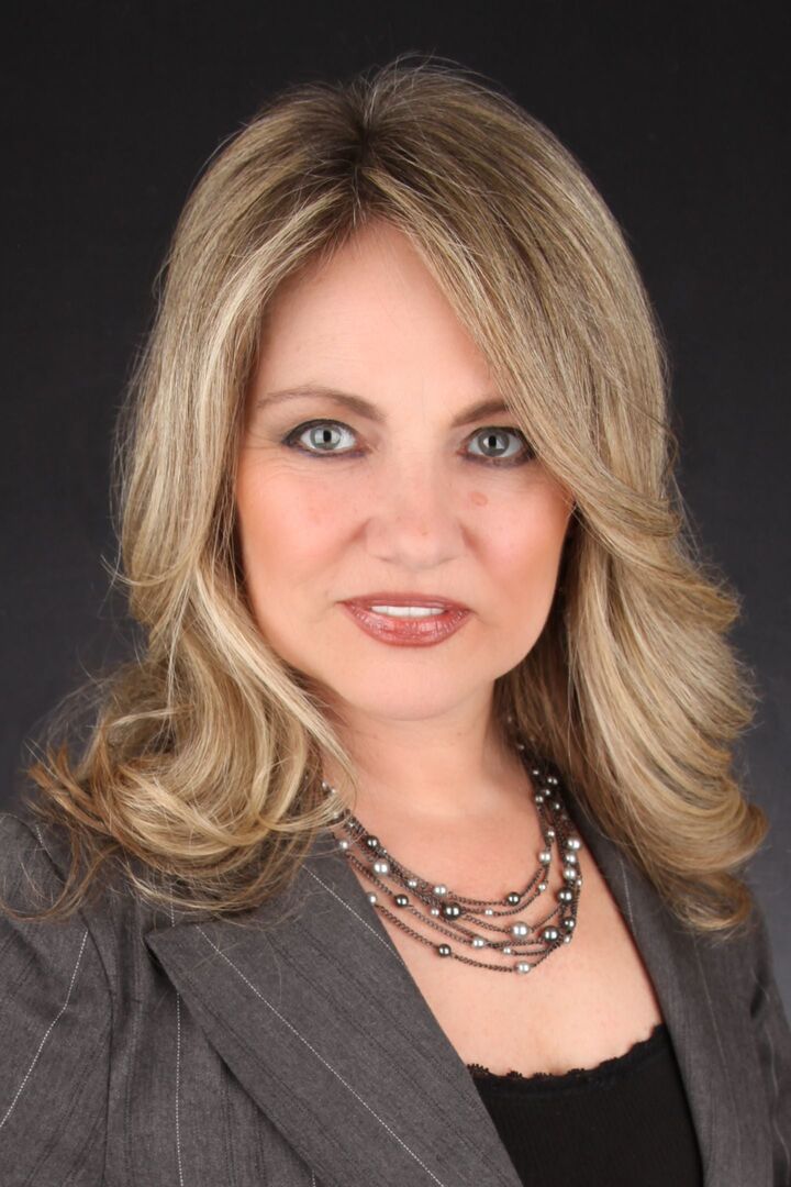 Elena Martinovici, Real Estate Salesperson in Birmingham, Professionals