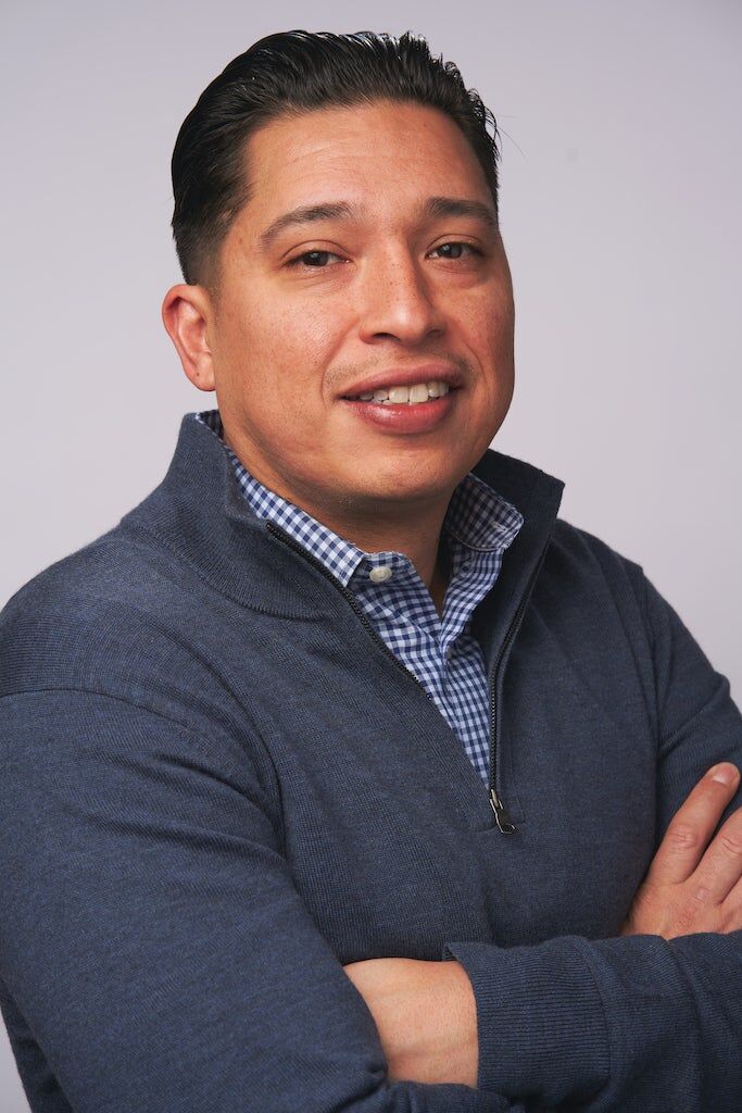 Arturo Gaona, Real Estate Broker in Hickory Hills, New Beginnings