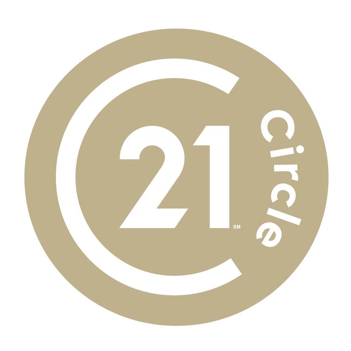 Guadalupe Lara, Real Estate Broker in Waukegan, Circle