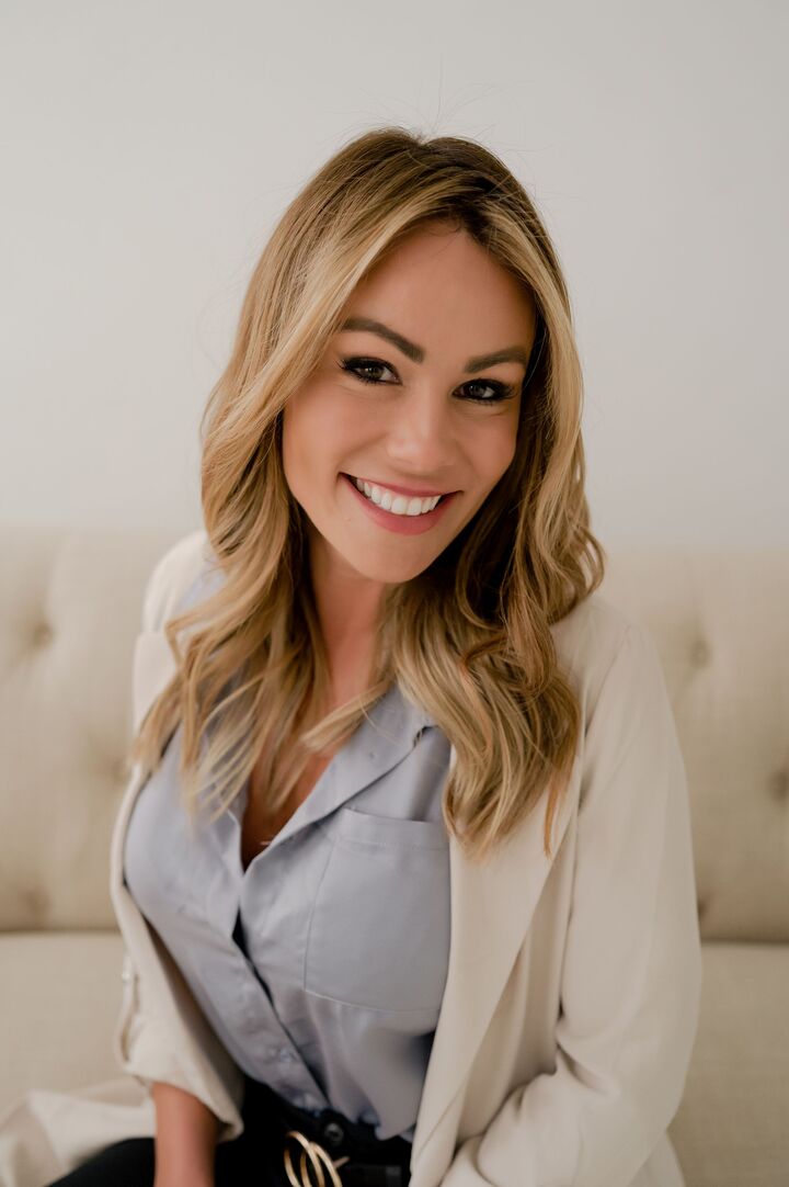 Lisa Pickert,  in Kirkland, Windermere