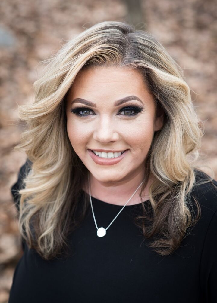 Cara Dumond,  in Warwick, Green Team