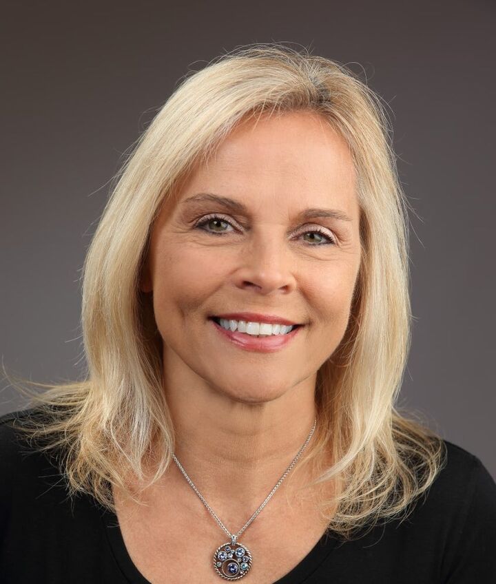Anne McGreal, Real Estate Salesperson in Franklin, Custom Home Realty
