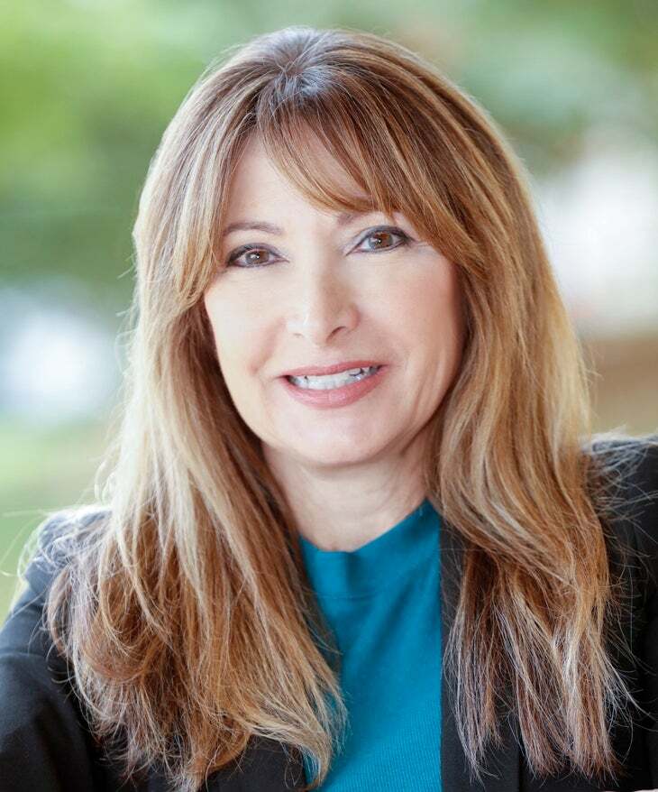 Teresa Kaminski,Associate Real Estate Broker in Sewell,Rauh & Johns