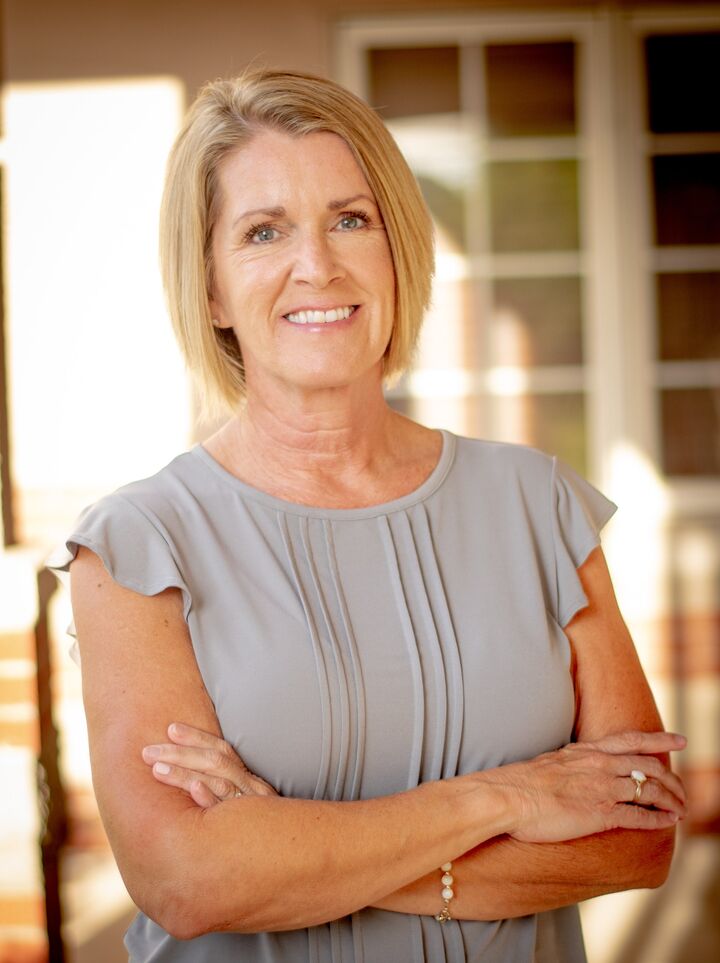 Carey Jensen,  in Camdenton, Lake Realty