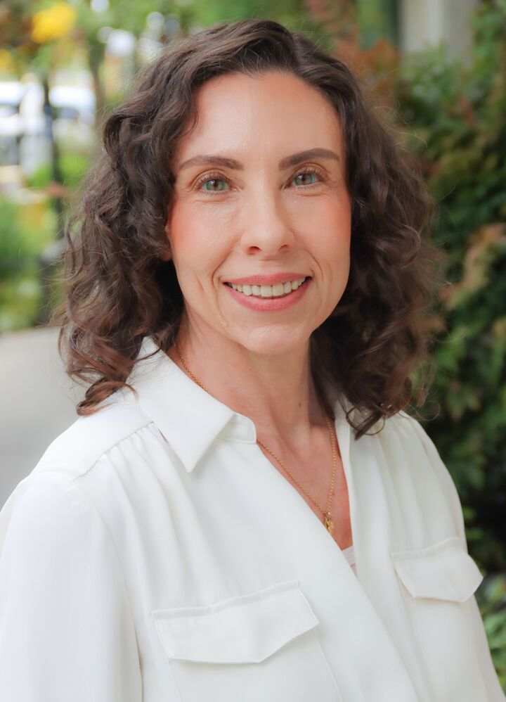 Brooke Roselle,  in Seattle, Windermere