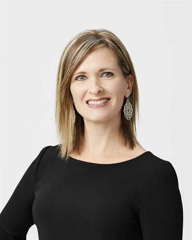 Jillyn Segroves, Real Estate Salesperson in Holland, Schmidt Realtors