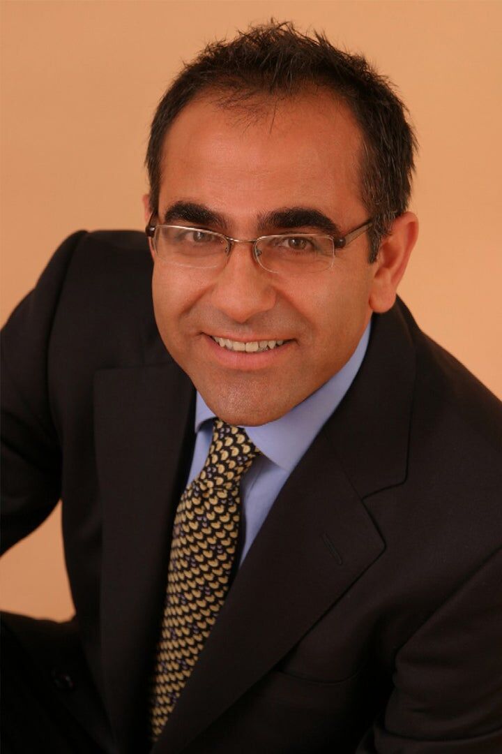 Sarkis Garibyan,  in Glendale, Hallmark Realty
