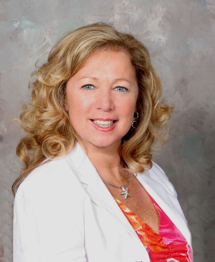 Carol Ann Pareti, Real Estate Salesperson in Hasbrouck Heights, Venture Real Estate