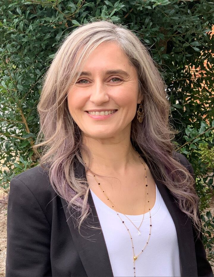 Oana Mills, Real Estate Salesperson in Fredericksburg, Elite