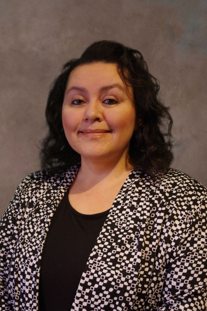 Carmen Ozuna, Real Estate Salesperson in Grosse Pointe Farms, Professionals