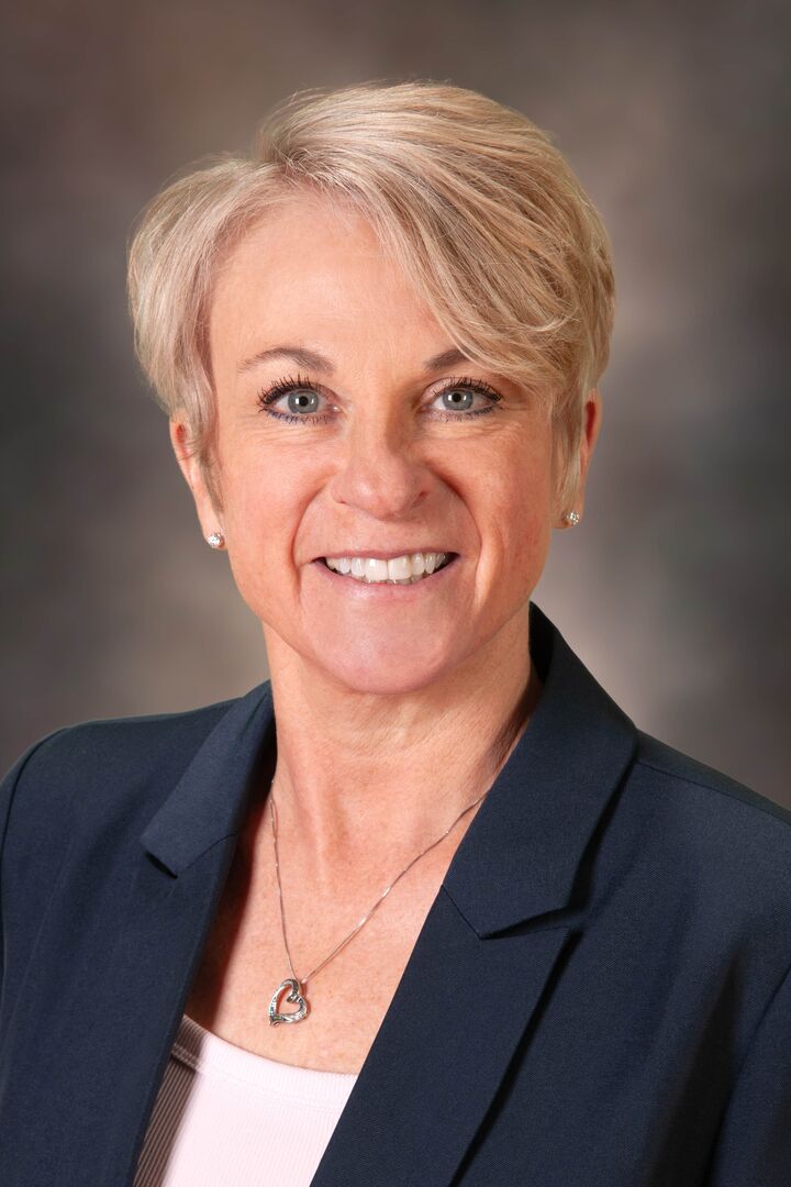 Amber Novosielski, Real Estate Salesperson in Ashland, Ward Real Estate