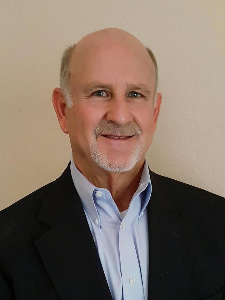 Walter Crabb,  in Van Alstyne, Crew
