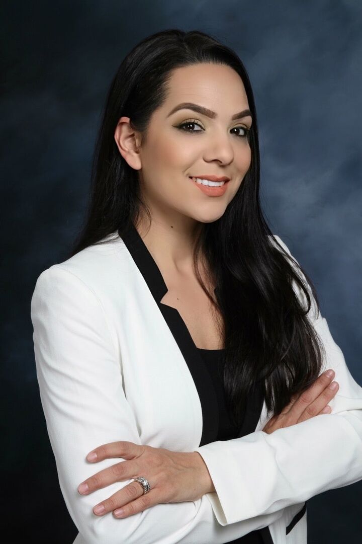 Veronica Vera, Real Estate Salesperson in Downey, Masters