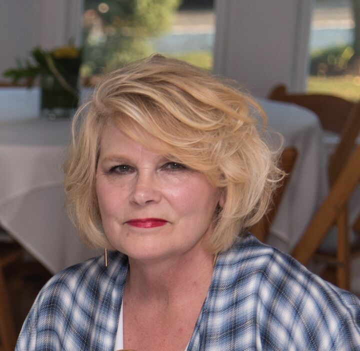 Michelle Serbst, Real Estate Salesperson in Bristol, Topsail Realty