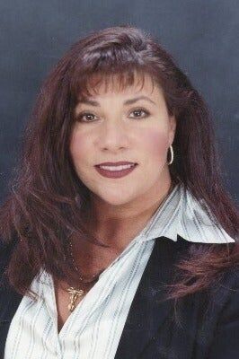 Stefania Nakos, Real Estate Salesperson in Ventnor City, Argus Real Estate