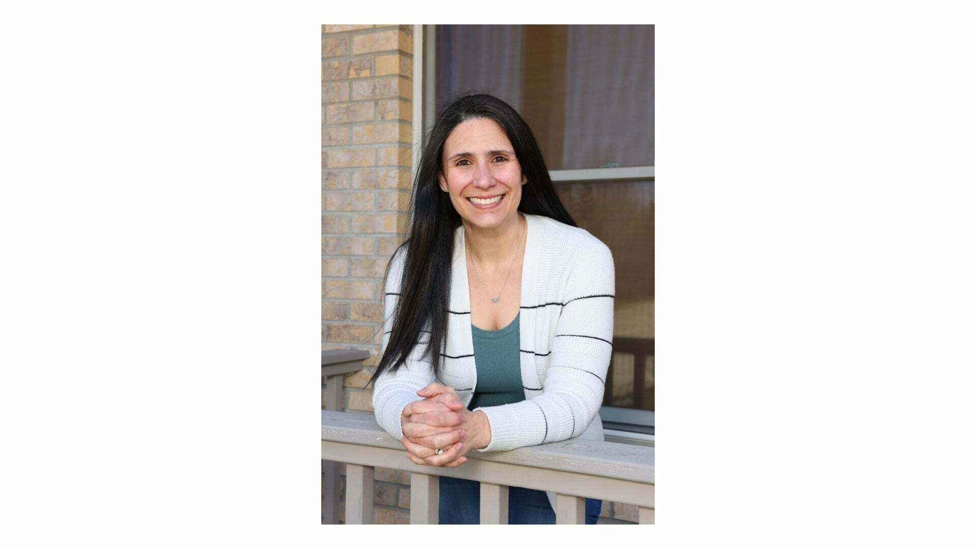 Jamila Searl, Real Estate Salesperson in Janesville, Dream Partners
