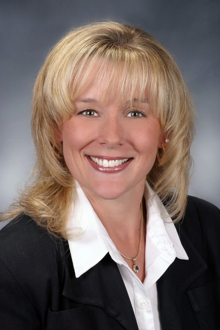 Suzanne Lebohner,  in Hauppauge, Realty Connect