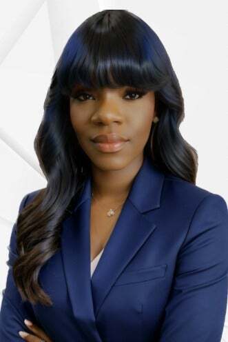 Shaquana Smith, Sales Associate in Avon, Connecticut