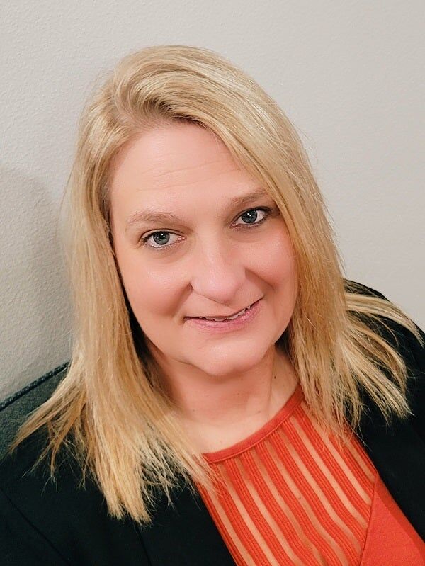 Janice Snippen, Real Estate Salesperson in Janesville, Affiliated