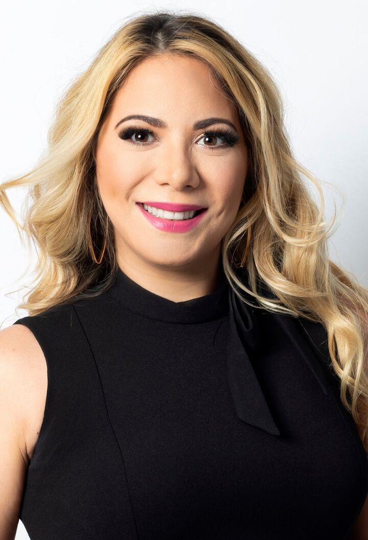 Alessandra Kozak, Real Estate Salesperson in Miami, World Connection