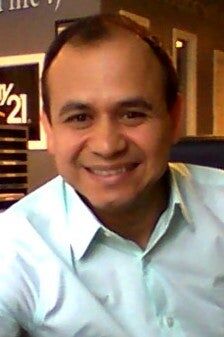 Julio Alvarenga, Real Estate Salesperson in Chicago, Circle