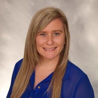 Toni Spalding, Real Estate Salesperson in Simi Valley, Town Center