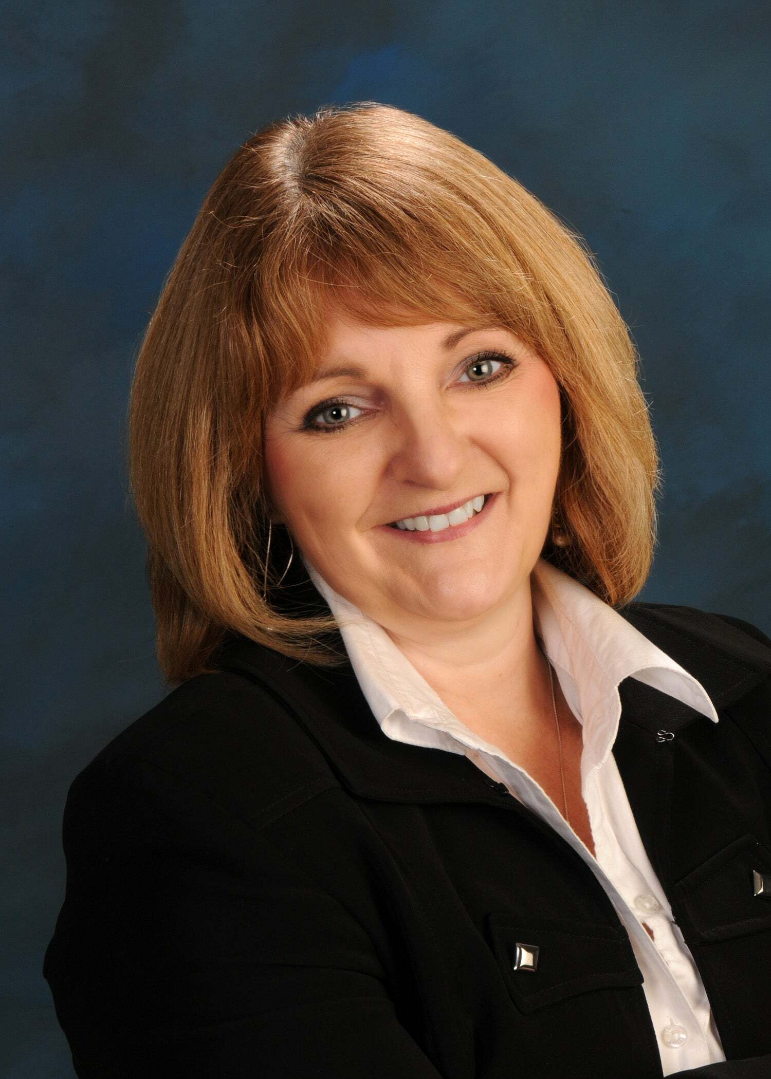 Cathie McCabe, in Perth, Coldwell Banker Settlement Realty, Brokerage
