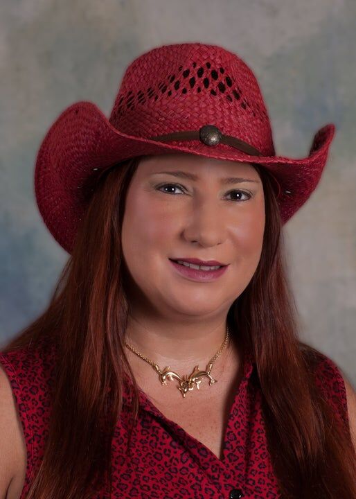 Lori Parks, Real Estate Salesperson in Fort Pierce, Paradise
