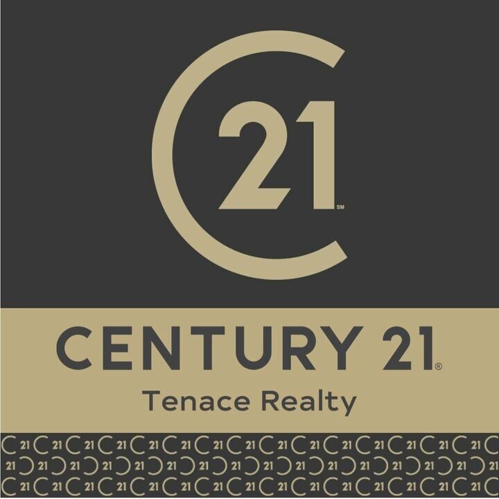 Jacqueline Wallace,  in Boynton Beach, Tenace Realty