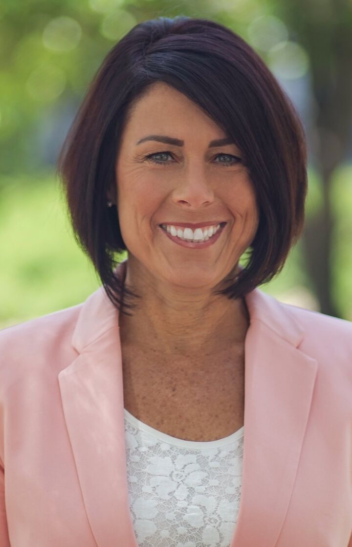 Robin Marquez, Real Estate Salesperson in Chino, Top Team