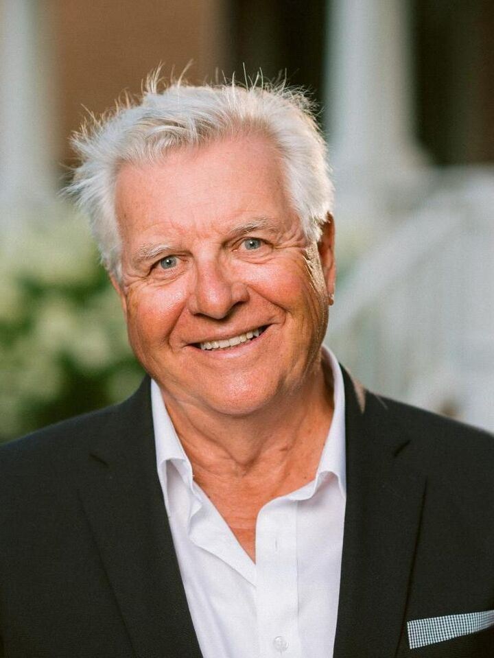 Douglas Toombs, Broker in Newmarket, Coldwell Banker The Real Estate Centre, Brokerage